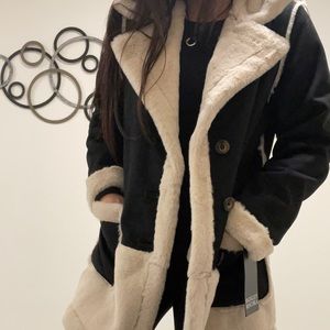 Badgley Mischka gorgeous and warm NWT coat! Size M